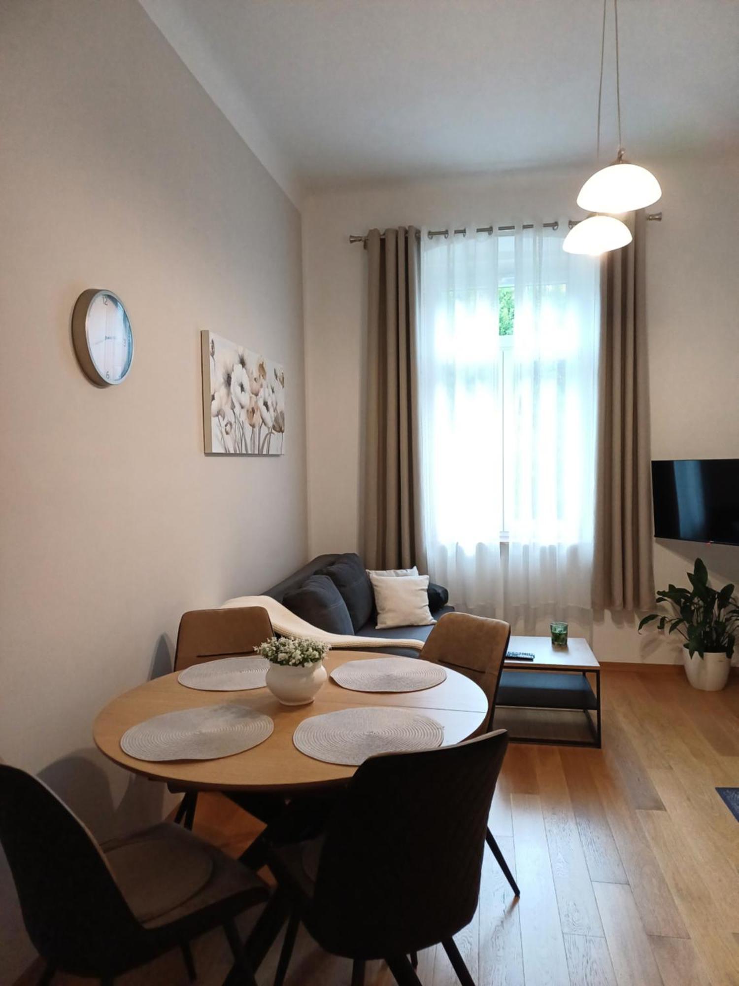 Apartment Zdenka - 100 M From The Beach Опатія Екстер'єр фото